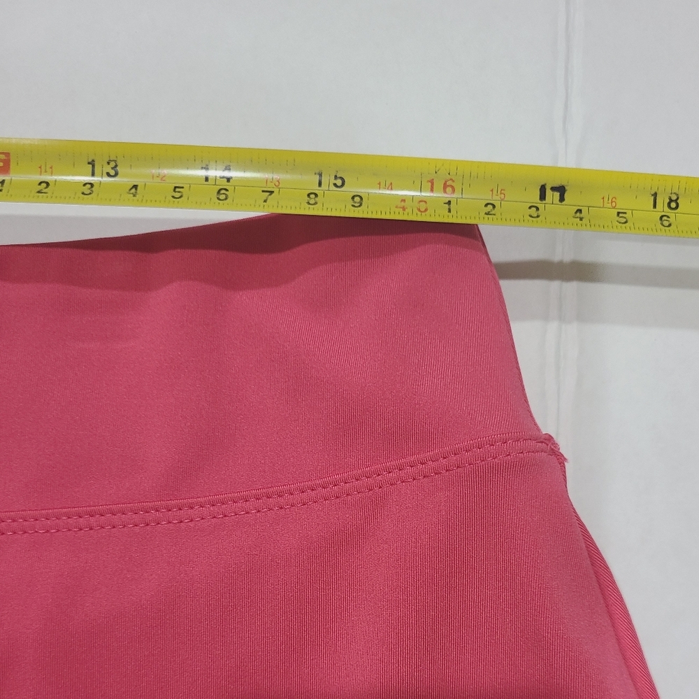 Tommy Bahama Golf Berry Pink Ruffle Hem Active Skort Sz XL - Picture 11 of 14